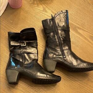 Josef Seibel new Leather faux furr lined Heeled Boots with Buckle